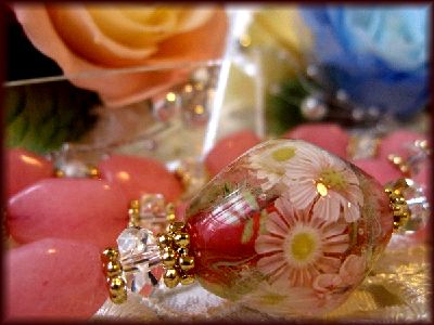 天然石(ジェイド)とお花のとんぼ玉のネックレス(とんぼ玉アクセサリー)